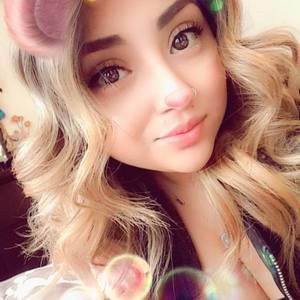 Meet your Posher, Amber